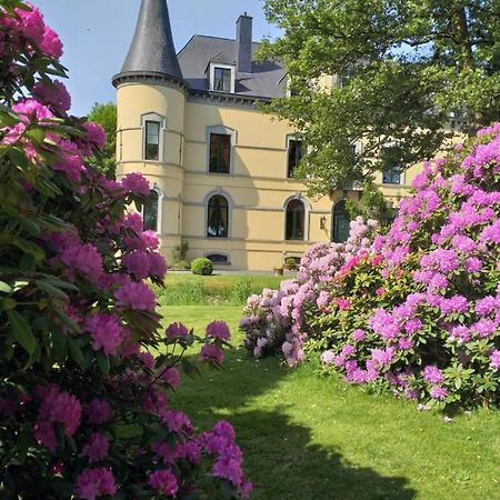 Chateau Les Tourelles Bertrix Bagian luar foto